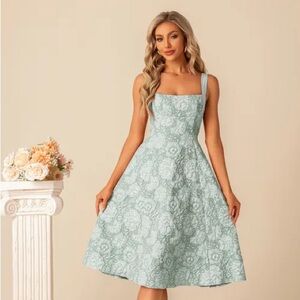 Light green, A-line Square Knee-Length Jacquard Dress With Bow. Never worn NWT.